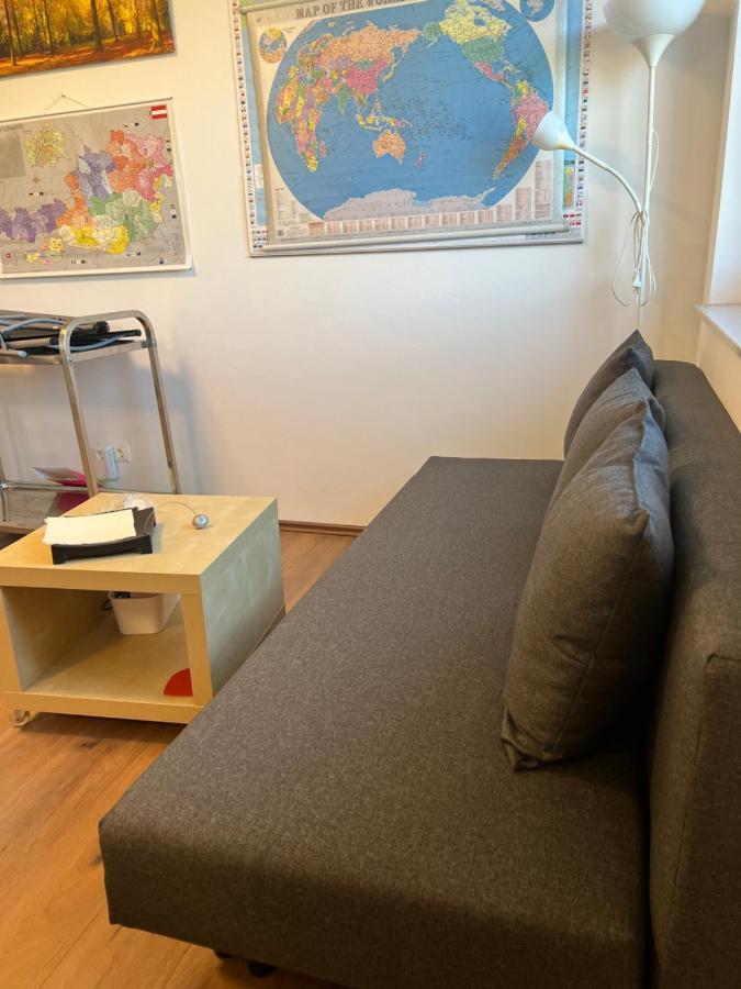 Ruhige Gruene Oase Bei Flughafen Schwechat Eksteriør bilde